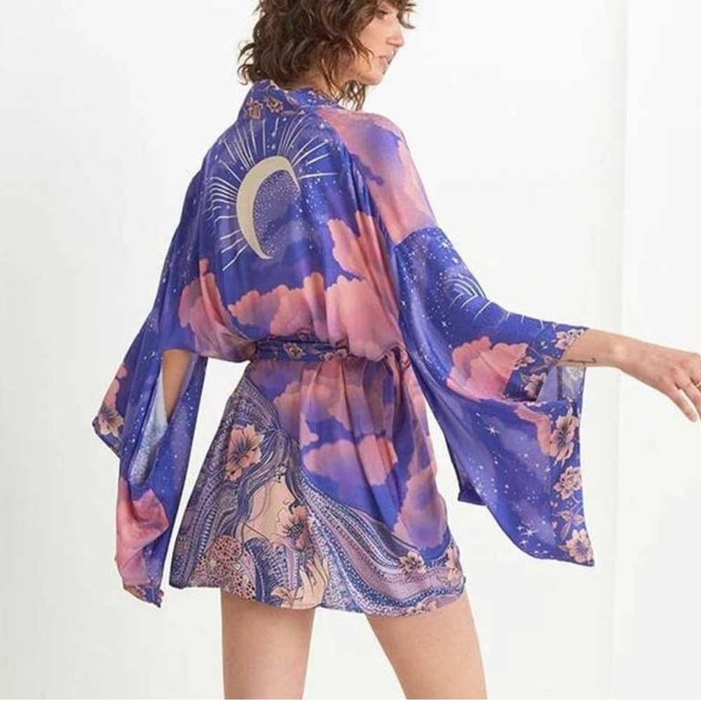 ✨Host Pick✨ Mystic Cover Up